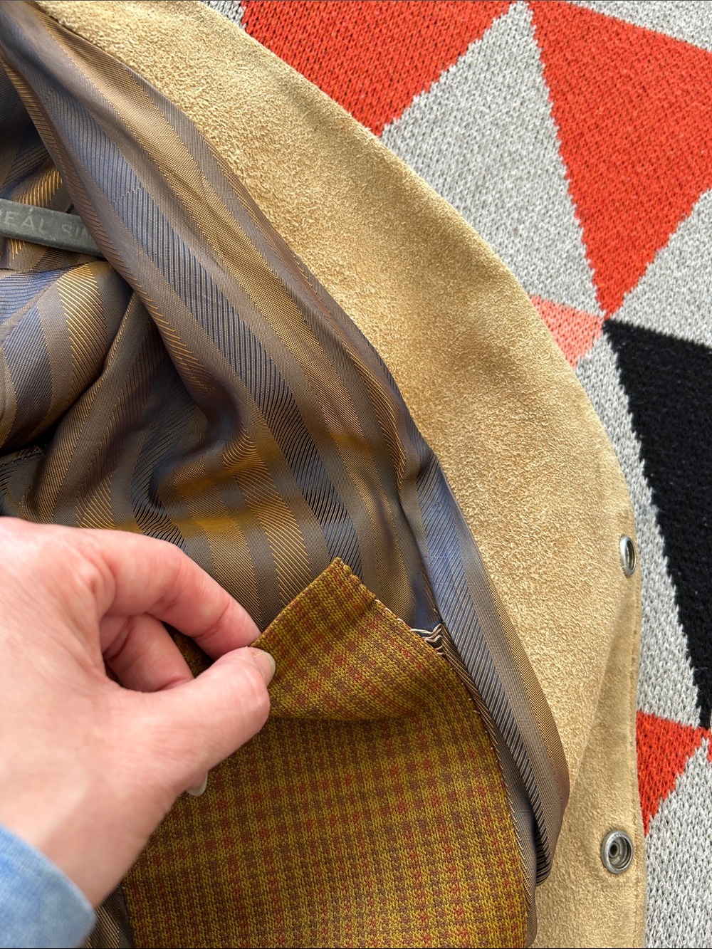 Vintage Tan Suede Jacket - Picture 10 of 13